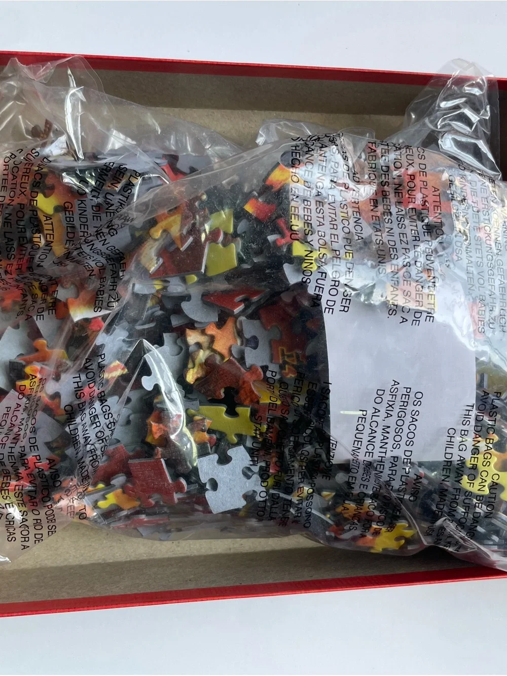 GODZILLA Giant Monsters Puzzle - Red & Yellow